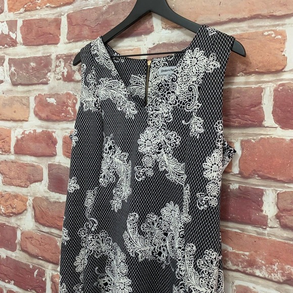 SHELBY & PALMER WOMEN'S BLACK WHITE FLORAL PAISLEY SCROLL ZIP UP DRESS - Picture 3 of 8